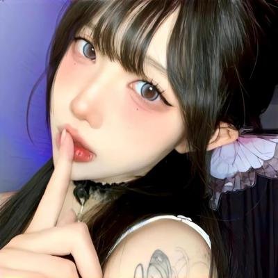 爱长颈鹿的女人